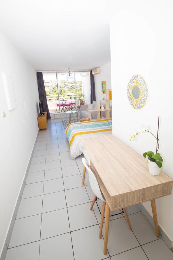 Apt 5 Min A Pied Centre Ville Saint-Gilles Les Bains Exterior photo